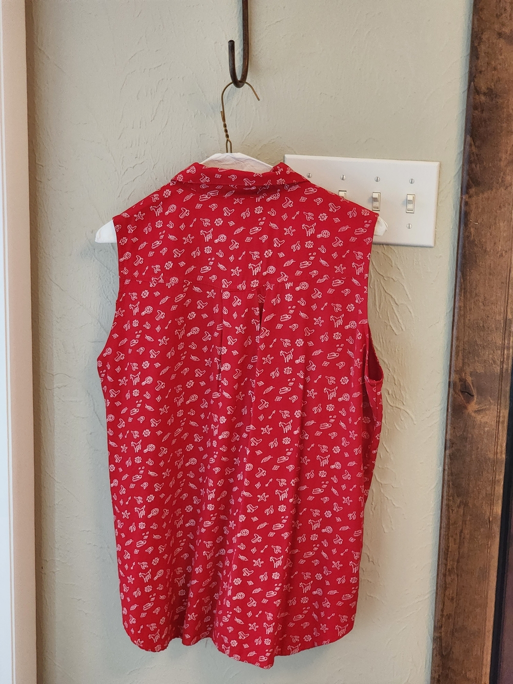 Vintage DESERT WEST Sleeveless Red Pearl  Button Blouse Silver Collar Tips Large - Picture 6 of 11